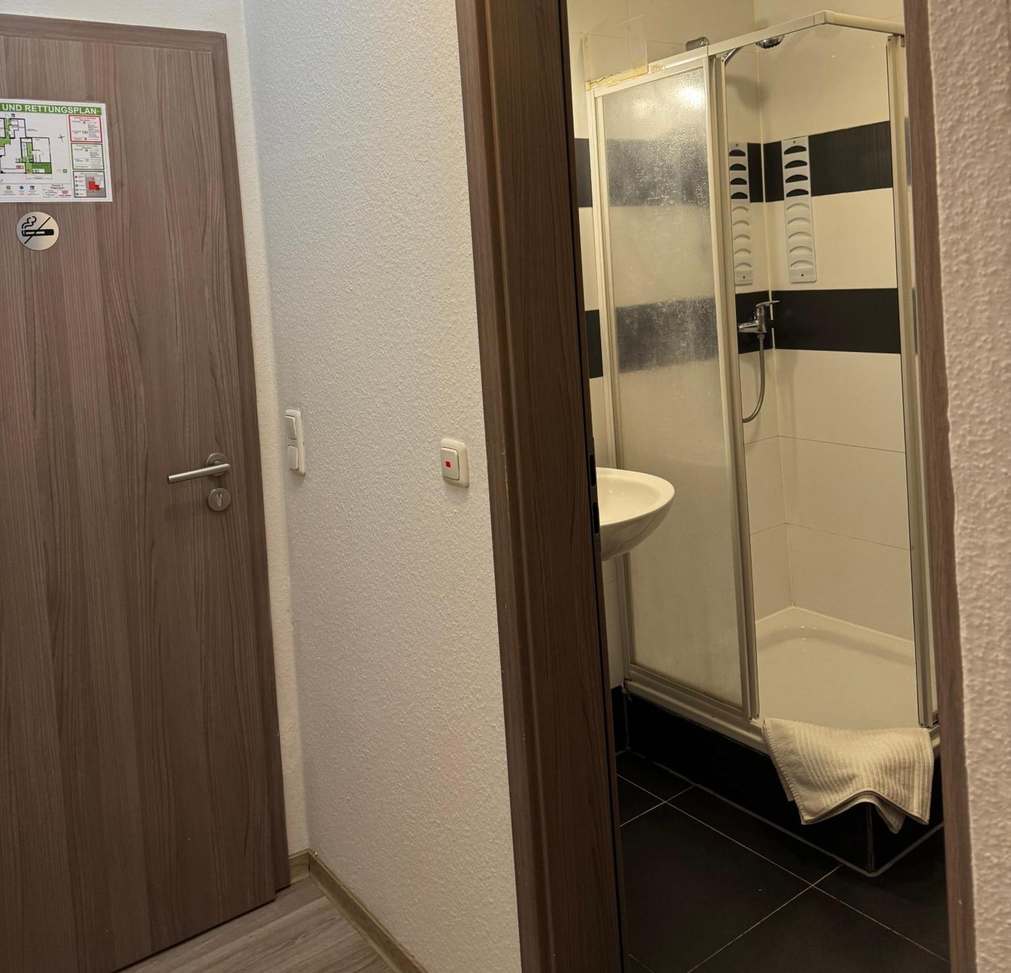 Hotel-Pension Alt-Heidenberg Siegen Dış mekan fotoğraf